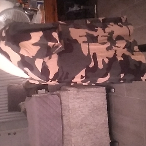 Camo gathered front short sleeve - Picture 4 of 9